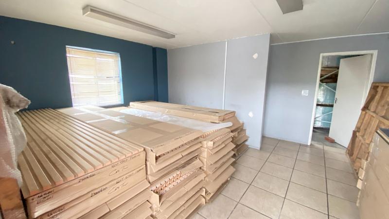 To Let commercial Property for Rent in Maitland Western Cape
